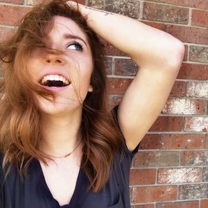 Meet your Posher, Abby